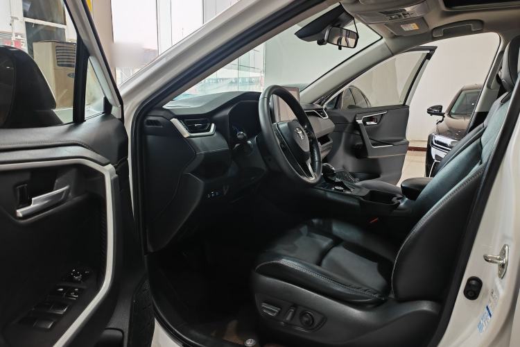 Used Toyota RAV4 Rongfang Plug-in Hybrid 2021 2.5L Two-Wheel Drive Elite Pro