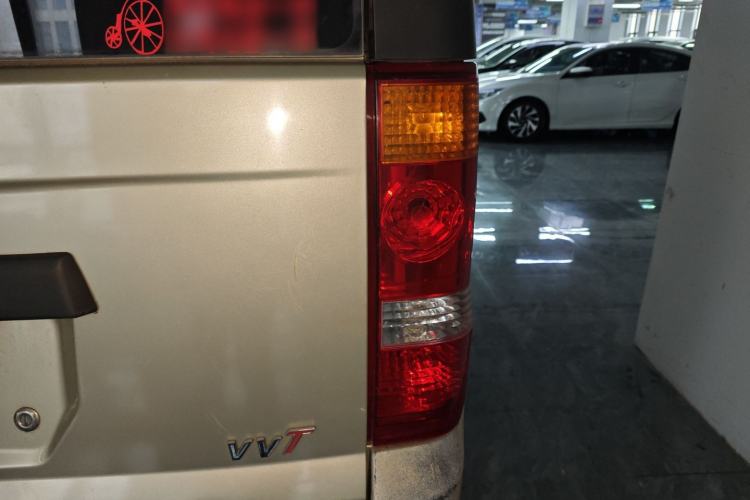 Used Dongfeng Xiaokang C37 2012 1.4L Standard Edition DK13-06
