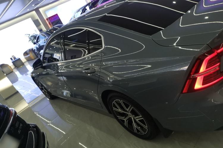 Used Volvo S60 2023 B4 Zhiyi Luxury Edition
