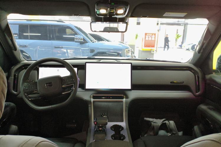 Used Polestones 01 2023 All-Purpose 7-Seater Version
