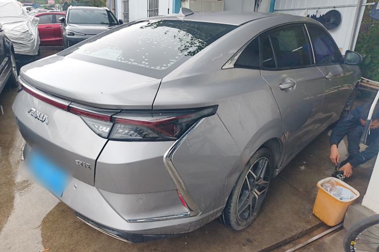 Used Dongfeng Aeolus Yixuan 2021 230T Automatic Chasing Shadow Edition Rear Right 45 Deg