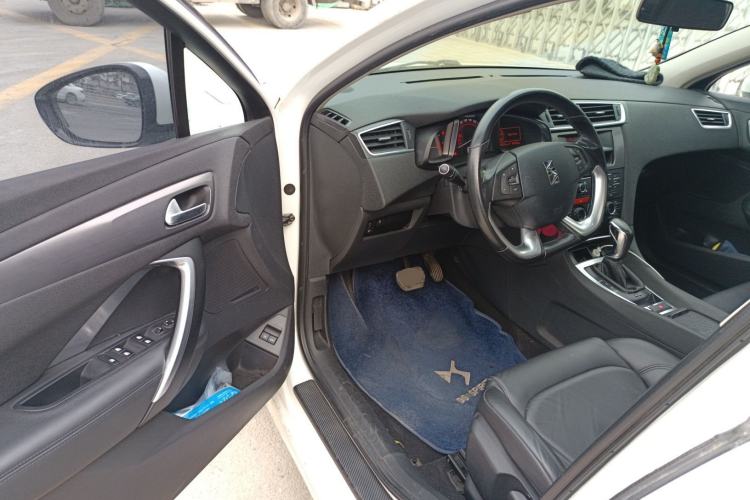 Used DS 5LS 2014 1.8L Elegant Edition VTi140