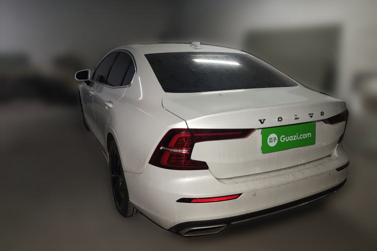 Used Volvo S60 2021 T4 Zhiyi Luxury Edition Rear Left 45 Deg