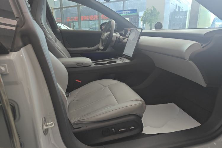 Used Nio ET5T 2024 75kWh Touring Right Front Seat