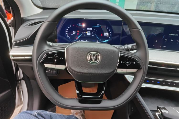 Used Changan Eado 2024 PLUS Blue Whale NE 1.4T GDI DCT High-Energy Edition
