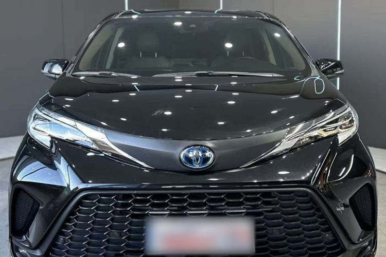 Used Toyota Granvia 2023 2.5L Hybrid Comfort Edition
