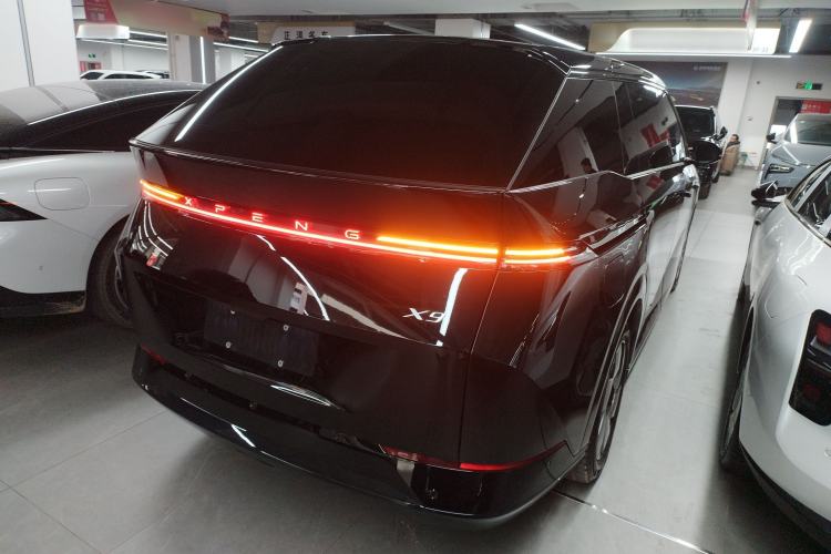 Used XPeng X9 2024 610 Long-Range Max
