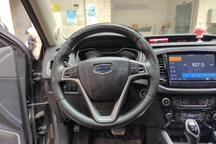 Used Geely Auto Vision X6 2016 1.3T CVT Flagship Model
