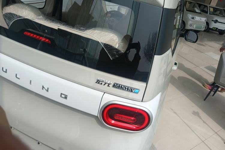 Used Wuling Hongguang MINIEV 2024 3rd Generation 215km Youth Edition Rear Right 45 Deg