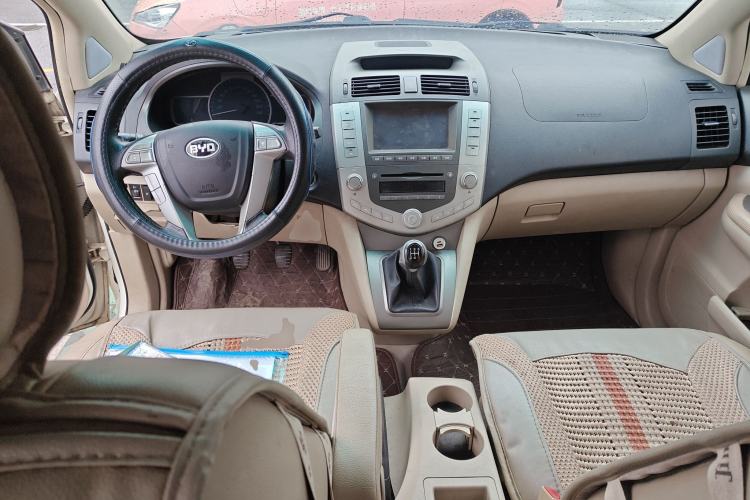 Used BYD S6 2013 Jingyue Edition 2.0L Manual Luxury Model 5 Seats
