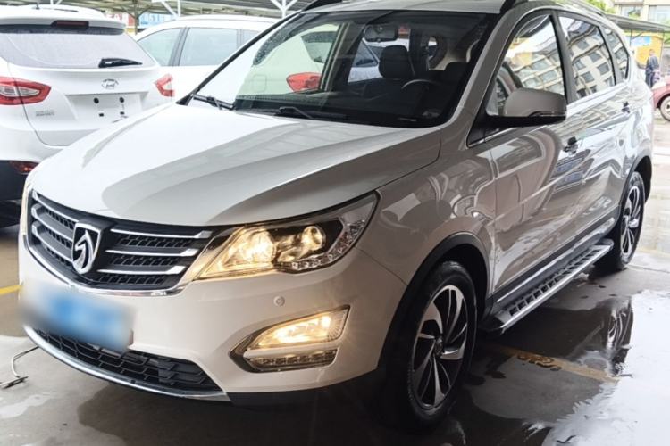 Used Baojun 560 2015 1.8L manual luxury version