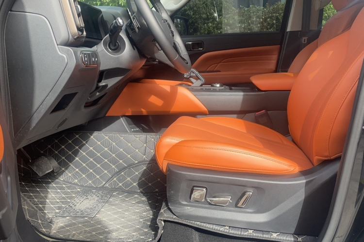 Used Haval H9 2024 2.0T Gasoline All-Wheel-Drive Extreme Edition Interior 2