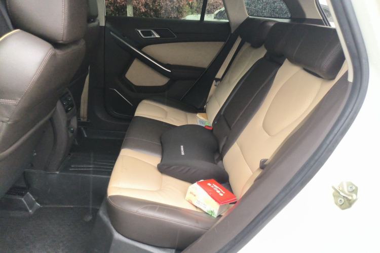 Used JMC Yusheng S330 2016 1.5L GTDi Automatic Two-Wheel Drive Flagship Edition Left Rear Seat