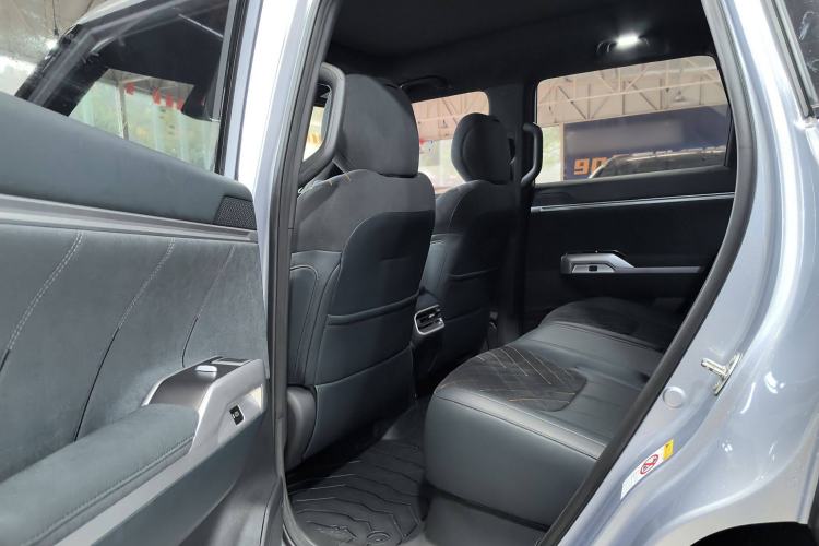 Used Deepal G318 2024 Four-Wheel-Drive Air Suspension Model