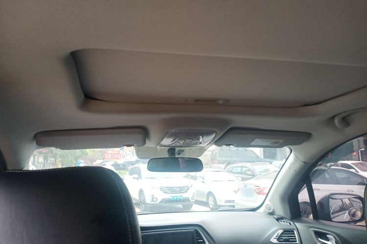 Used GAC Trumpchi GS4 2015 200T G-DCT Elite Edition Headliner