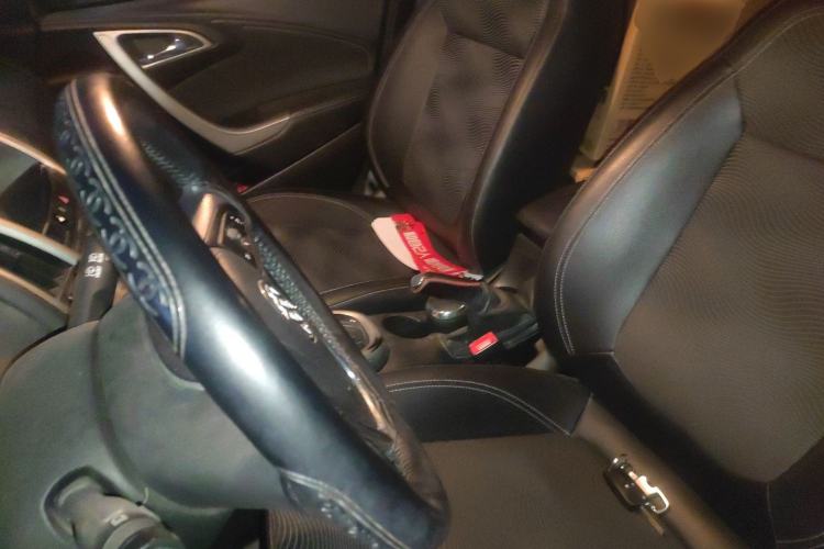 Used Buick GT 2014 XT 1.6L Automatic Fashion Edition Left Front Seat