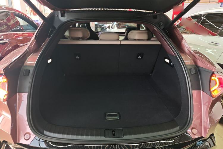 Used Xiaomi Auto YU7 2025 Ultra-Long Range High-Performance All-Wheel-Drive Max Edition
