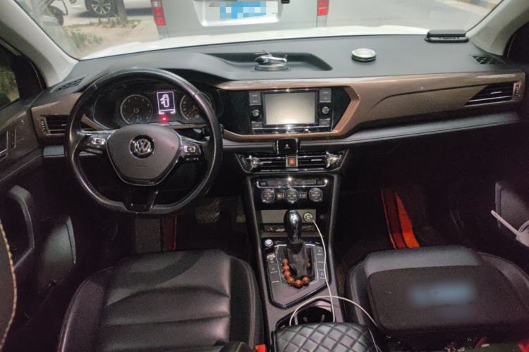 Used Volkswagen Tharu 2020 280TSI Two-Wheel Drive Comfort Edition China VI Standard Center Console