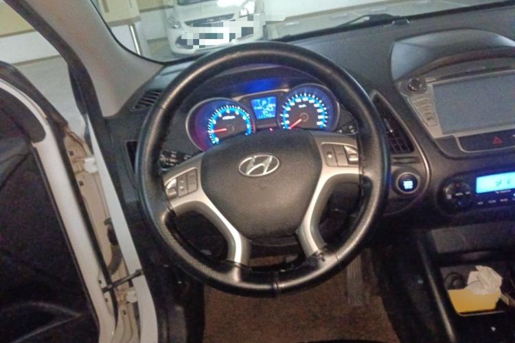 Used Hyundai ix35 2015 2.0L Automatic 2WD Smart Type China IV
