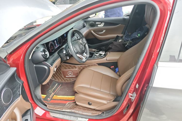 Used Mercedes-Benz E-Class 2018 E 300 L Sporty and Stylish Model