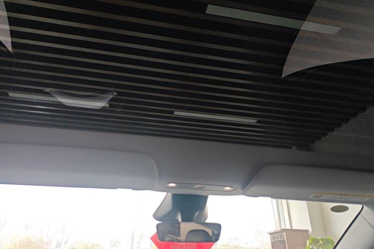 Used Tesla Model Y 2025 Rear-Wheel-Drive Version
