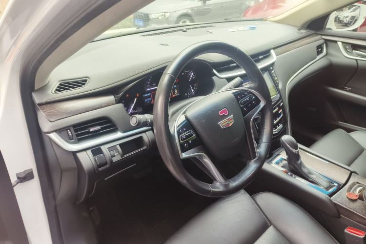 Used Cadillac XTS 2018 28T Elite Edition Center Console