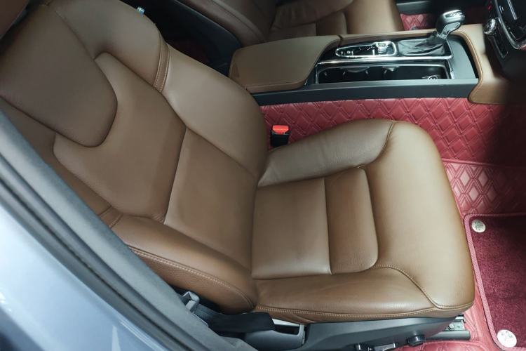 Used Volvo S90 2018 T4 Zhiyi Edition
