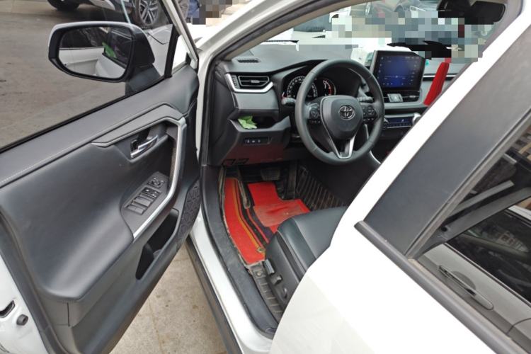 Used Toyota RAV4 2021 2.0L CVT Two-Wheel Drive Fashion PLUS Edition Driver Seat