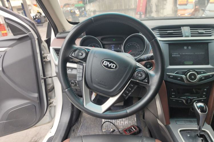 Used BYD G5 2014 1.5TID Automatic Flagship Model