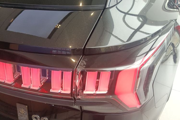 Used Lynk & Co 09 2021 2.0T Halo Six-Seater Right Rear Taillight