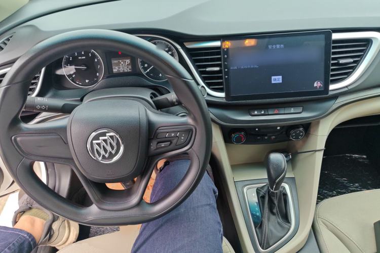 Used Buick GT 2017 15N Automatic Entry-Level Trim Center Console