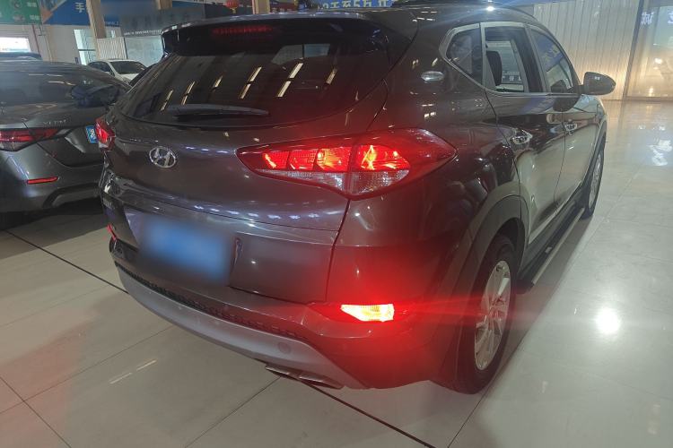 Used Hyundai Tucson 2018 1.6T Dual-Clutch Two-Wheel Drive 15th Anniversary Special Edition Rear Right 45 Deg
