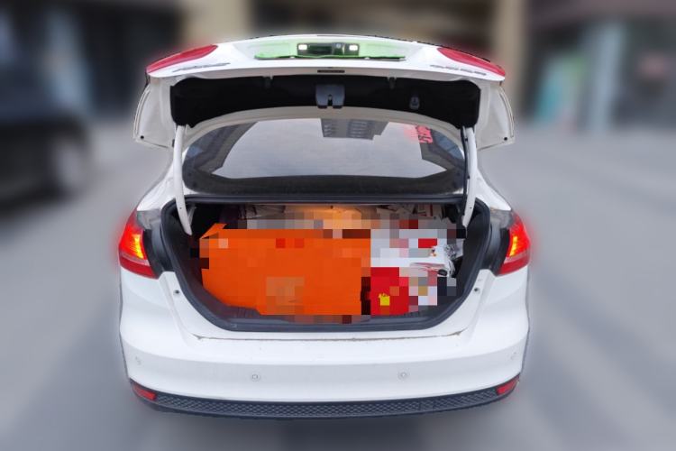 Used Ford Focus 2018 Sedan Classic 1.6L Automatic Trendy SmartDrive Edition Trunk