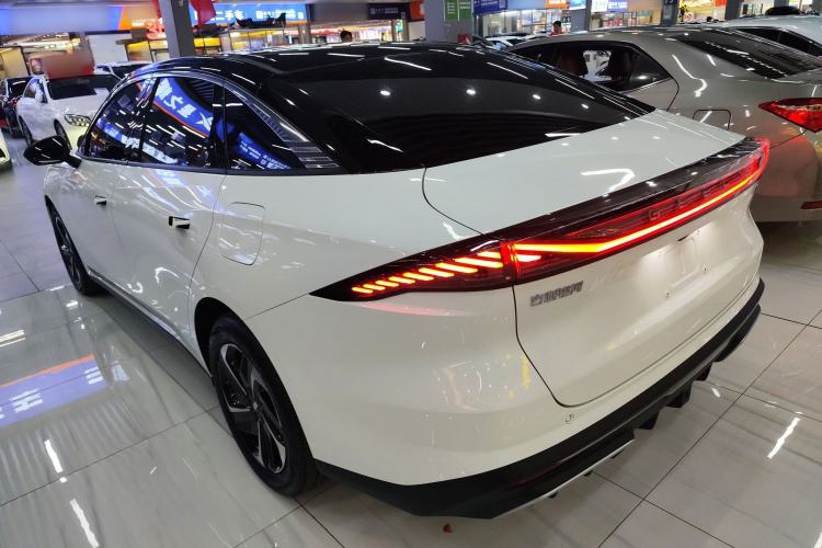 Used Geely Galaxy L6 2024 125km PLUS Dragon Edition
