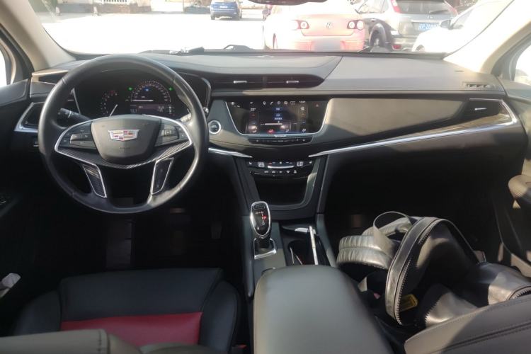 Used Cadillac XT5 2016 25T Luxury Model
