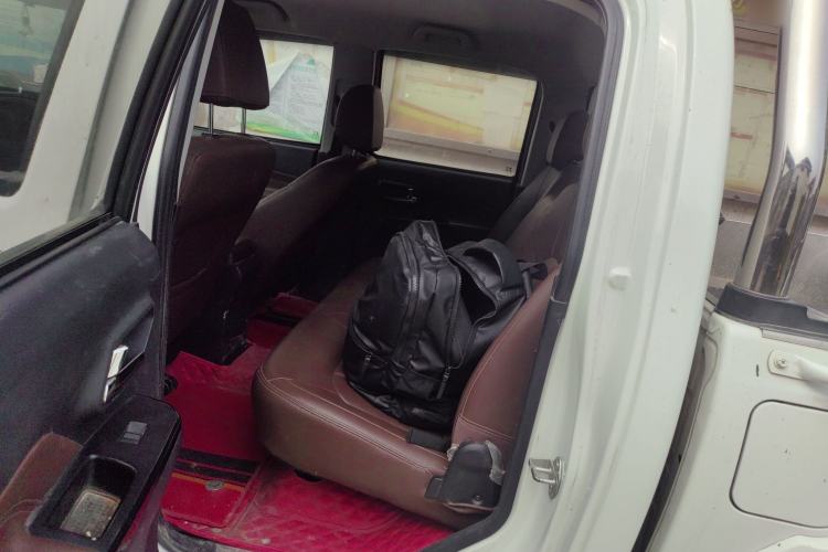 Used Great Wall Wingle 6 2017 2.4L Gasoline Two-Wheel Drive Elite Version 4G69