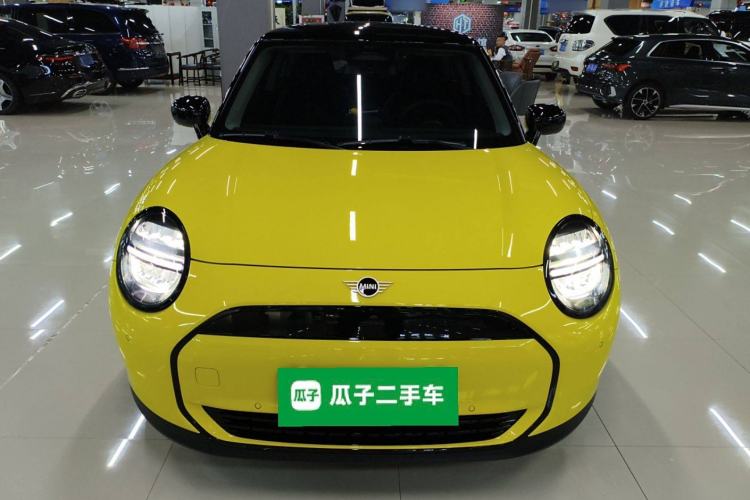 Used MINI Electric MINI COOPER 2025 456km COOPER E Classic Style
