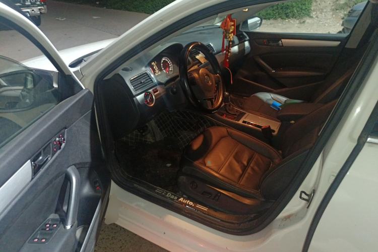 Used Volkswagen Passat 2014 1.8TSI DSG 30th Anniversary Edition Driver Seat