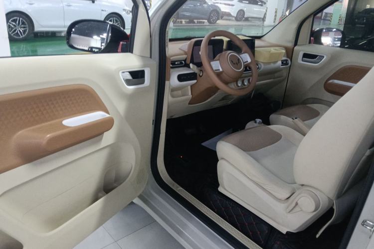 Used Wuling Hongguang MINIEV 2024 3rd Generation 215km Advanced Version