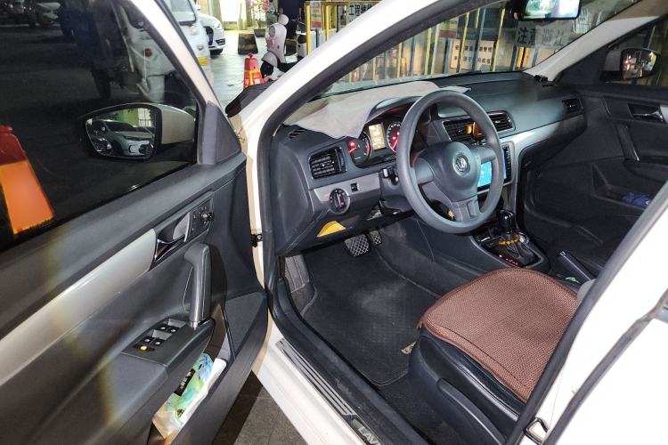 Used Volkswagen Gran Lavida 2013 1.6L Automatic Comfort Model