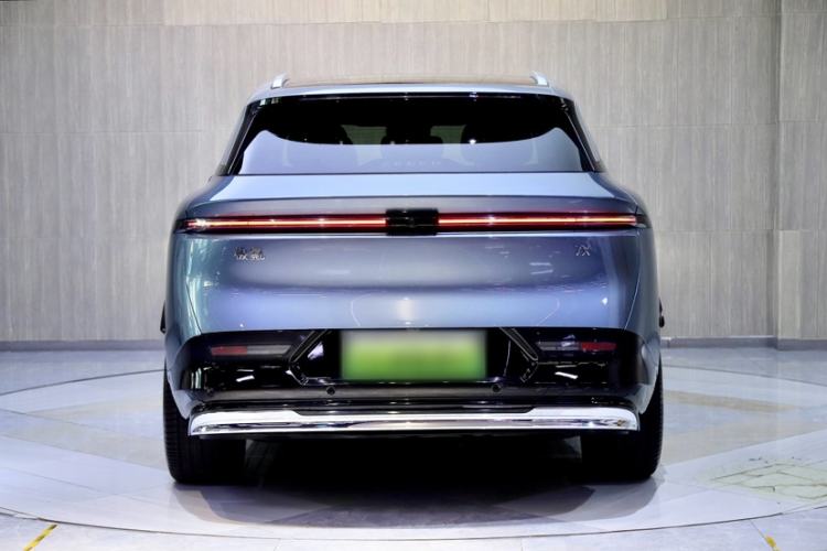 Used Zeekr 7X 2025 100 kWh Long-Range Rear-Wheel Drive with Intelligent Driving Features
