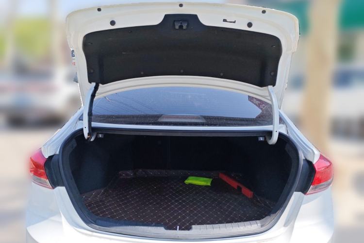 Used Hyundai Elantra (6th Generation / Lingdong) 2019 1.4T Dual-Clutch Xuan Dong · Dynamic Model