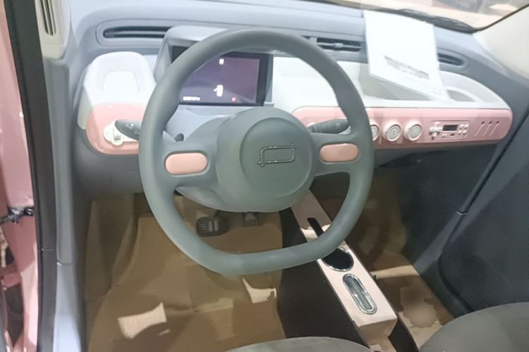 Used Bestune Pony 2025 222km Range Agile Horse Steering Wheel