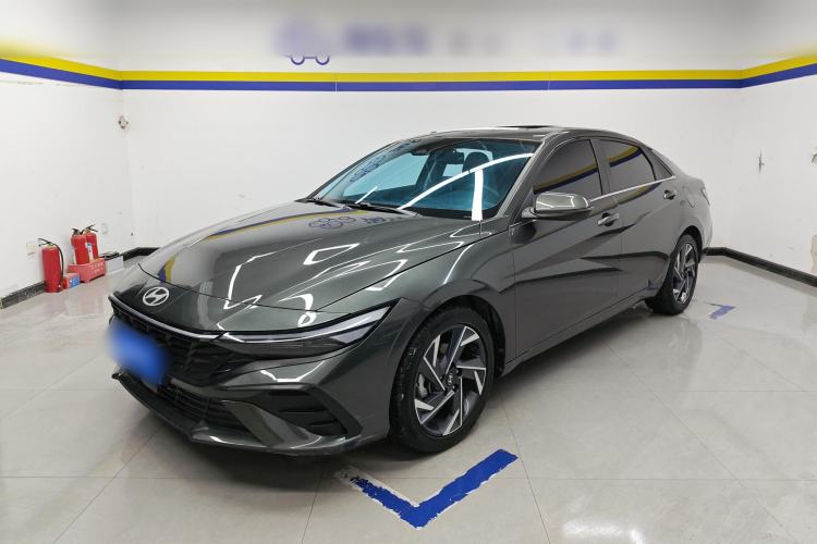 Used Hyundai Elantra 2023 1.5L CVT LUX Prestige Edition