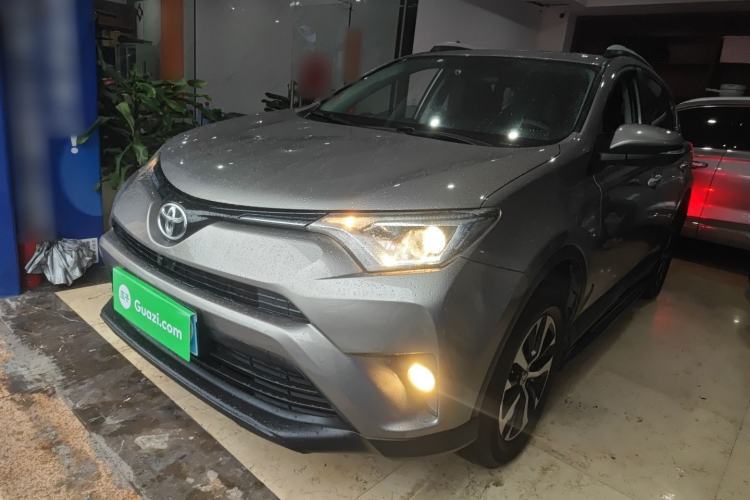 Used Toyota RAV4 2016 2.0L CVT Two-Wheel Drive Fashion Edition China V Standard