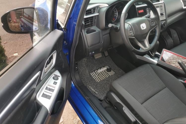 Used Honda Fit 2016 1.5L LXS CVT Comfort Sunroof Version
