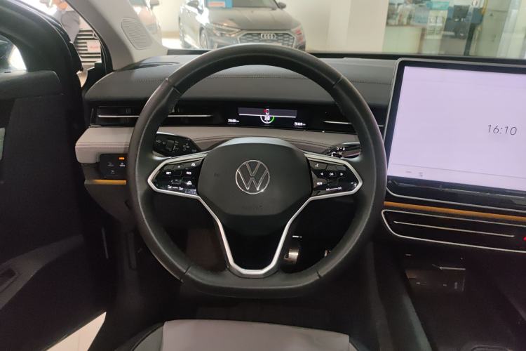 Used Volkswagen ID.7 VIZZION 2024 AIR model Steering Wheel