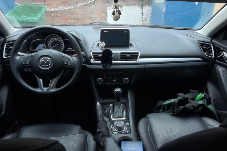 Used Mazda 3 Axela 2014 Sedan 2.0L Automatic Sport Model
