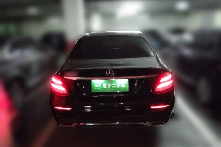 Used Mercedes-Benz E-Class 2016 E 300 L Sporty and Stylish Model
