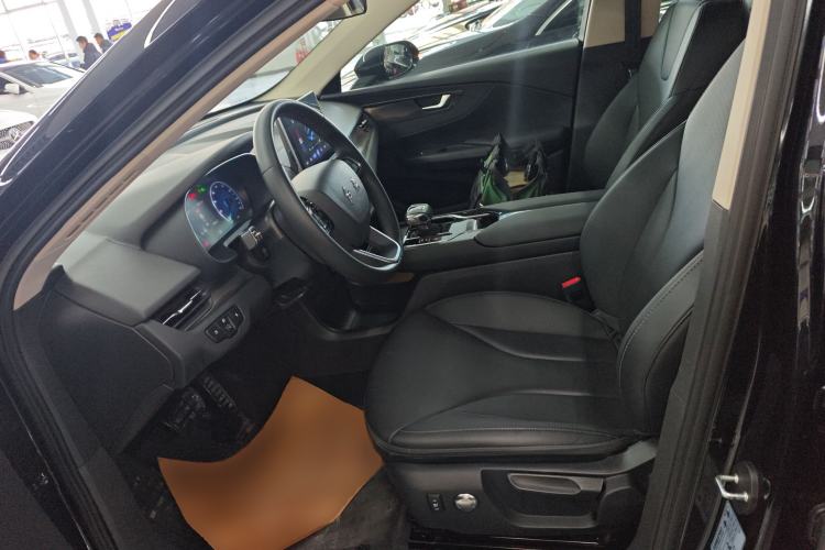 Used Hongqi E-QM5 2021 Online Booking Charging Basic Edition 5 Seats